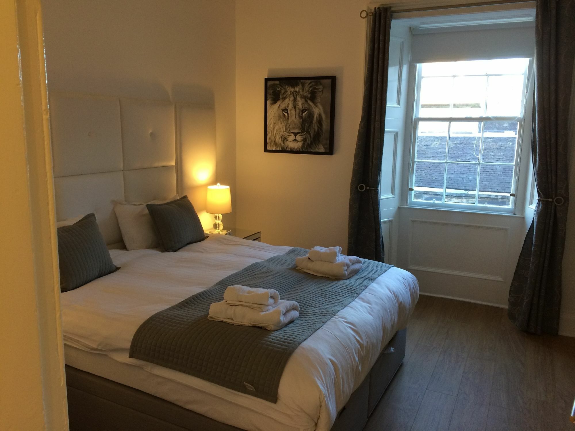 Hanover 71 Suites Edinburgh Bagian luar foto